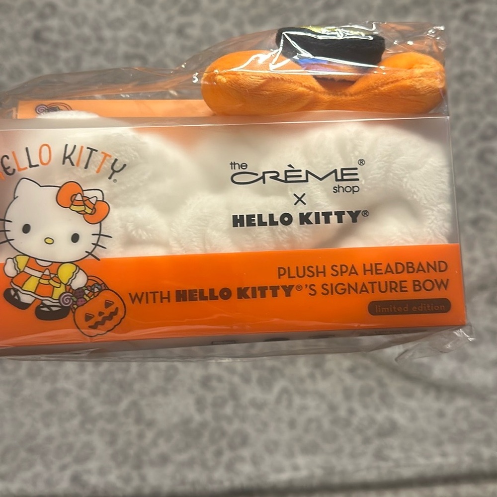 The crème shop x hello kitty candy corn headband